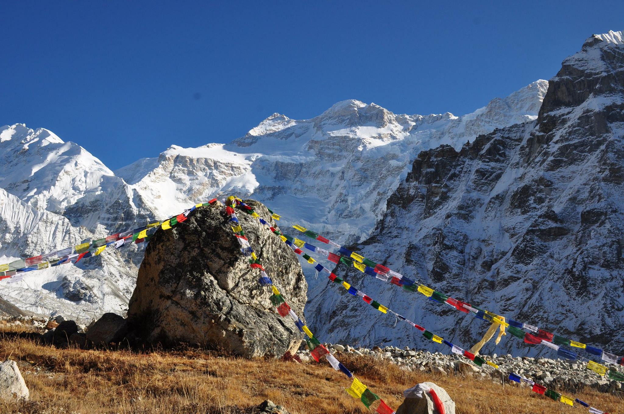 Kanchenjunga Trek - Trekking in Nepal! UptoHimalaya.com