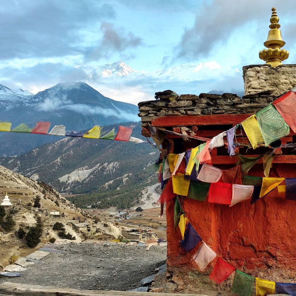 Manang stupa